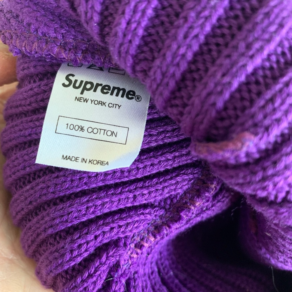 Supreme hat - Picture 2 of 2